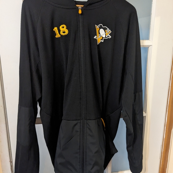 It's way too big for me Xxl - Picture 6 of 8